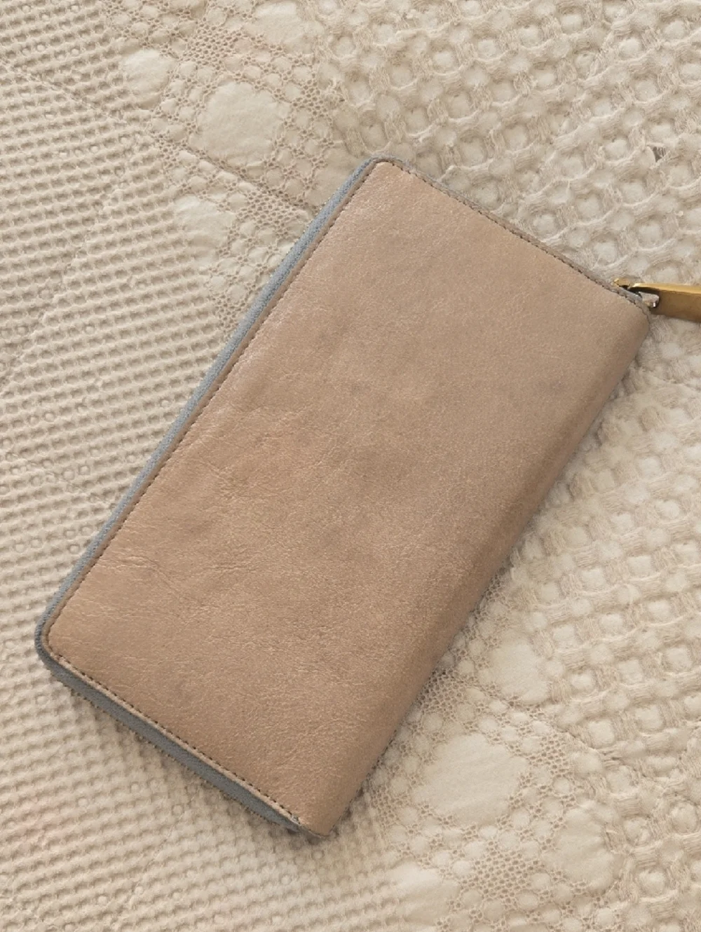margot Taupe Leather Zip Wristlet Wallet with Blue Trim Normcore Anthropologie